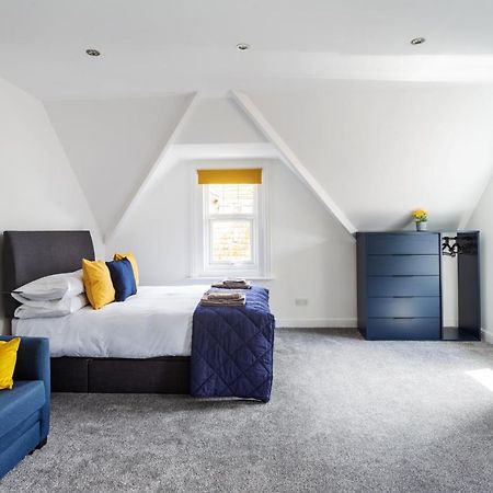 Beach View Luxury Apartment Лайм Риджис Екстериор снимка